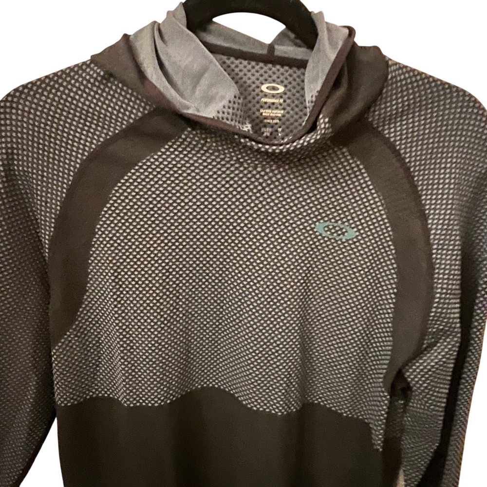 Oakley 3rd-G O-Fit Form Hoodie. Black & Grey. Mens Size Medium View 4